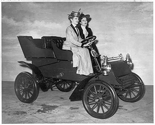 Tarihselfindings Fotoğraf: 1903 Ford Otomobil, Kadın, Otomotiv Endüstrisi Fotoğrafı 1946'da Altın Jübile