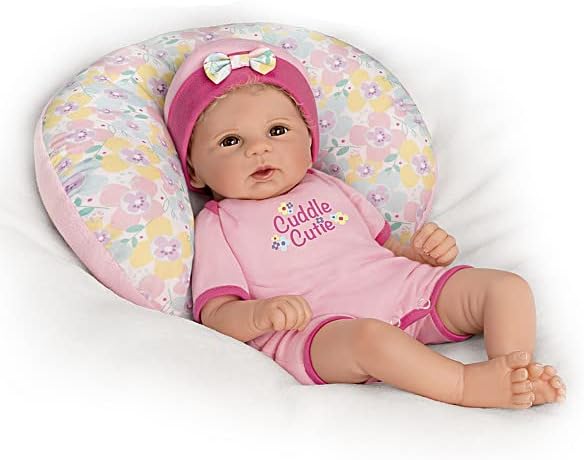 Ashton-Drake tarafından Kendi Snuggle Yastığıyla Sevimli Gerçekçi Bebek Bebeğini Kucaklayın